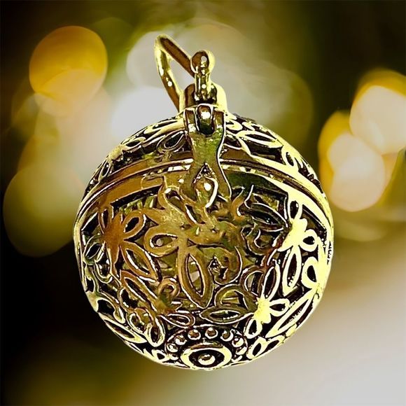 Pregnancy Pendant Mexican Bola Chime for Mother & Baby (Gold) - Picture 3 of 7